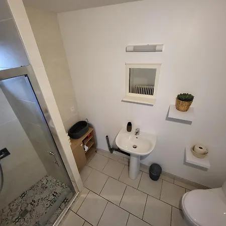 Le Lobrot - 2 Personnes - Parking Facile