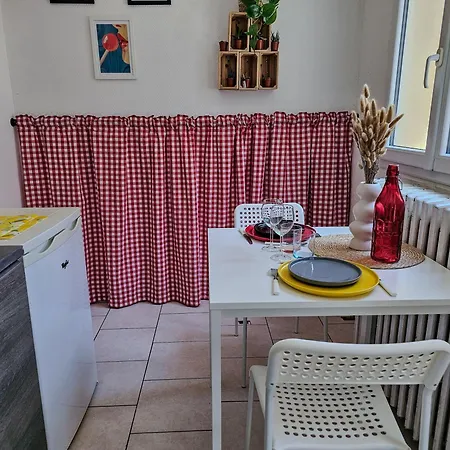 Le Lobrot - 2 Personnes - Parking Facile Appartement Bernay (Eure)